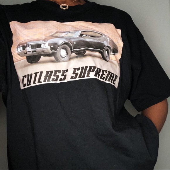 Vintage “Cutlass Supreme” t shirt - Picture 3 of 6